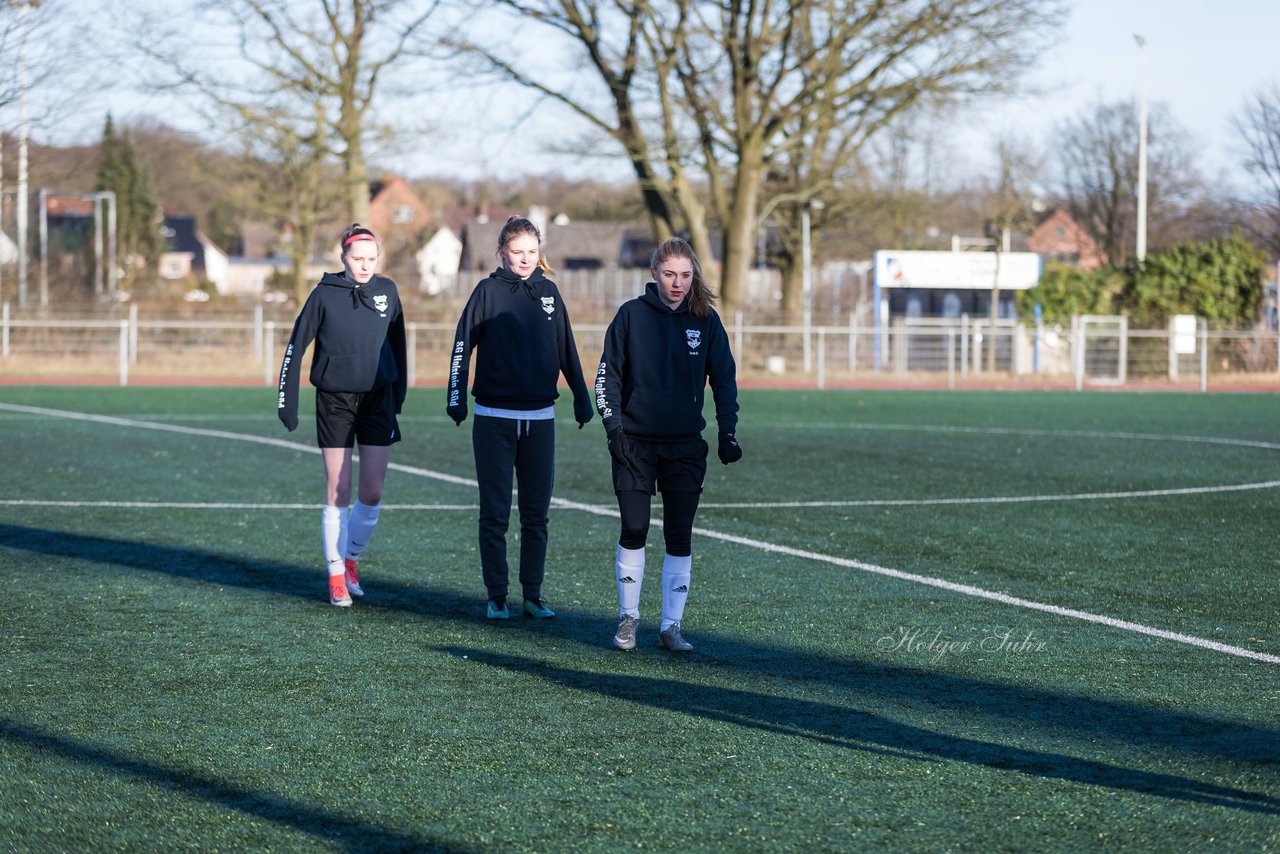 Bild 61 - Frauen SG Holstein Sued - SV Gruenweiss-Siebenbaeumen : Ergebnis: 0:2